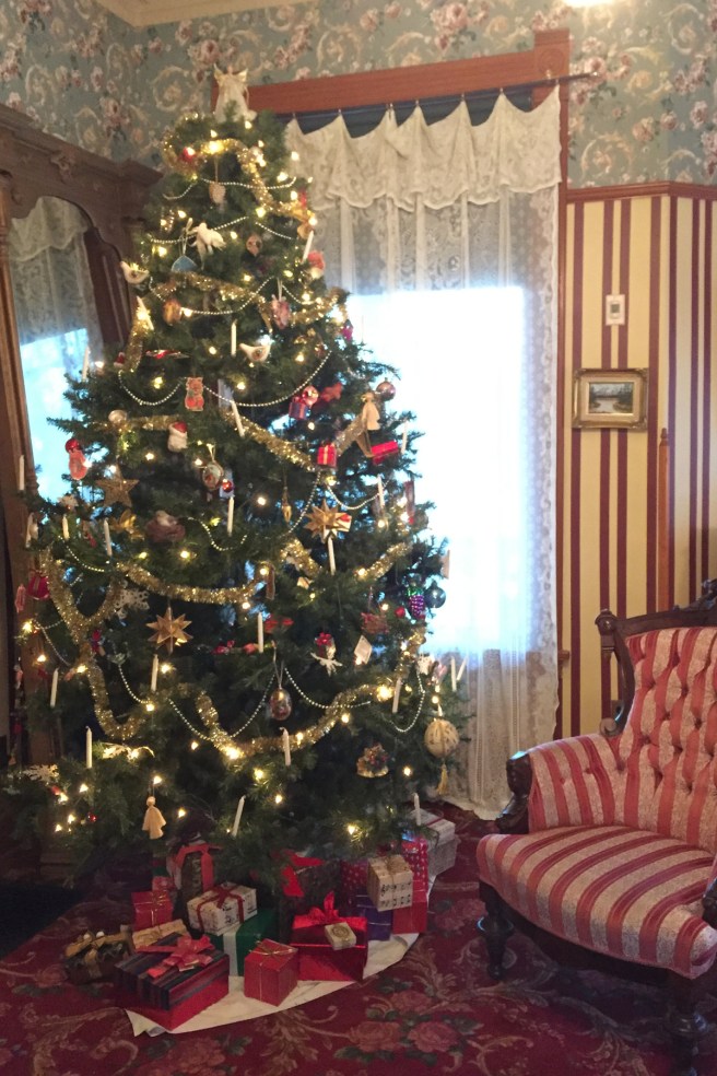 Hemingway Birthplace//Day Trip to Oak Park Illinois//List Maker Picture Taker